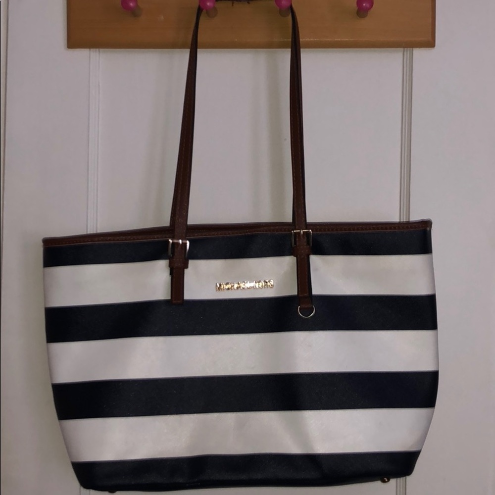 Michael Kors Hobo Bag!
